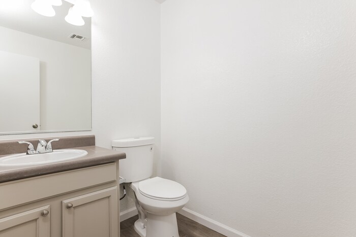 Building Photo - 2327 E 35th Ave