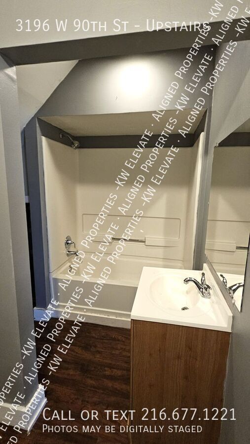 Building Photo - 3196 W 90th St