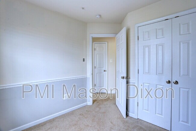 Building Photo - 8434 Stansbury Lake Dr