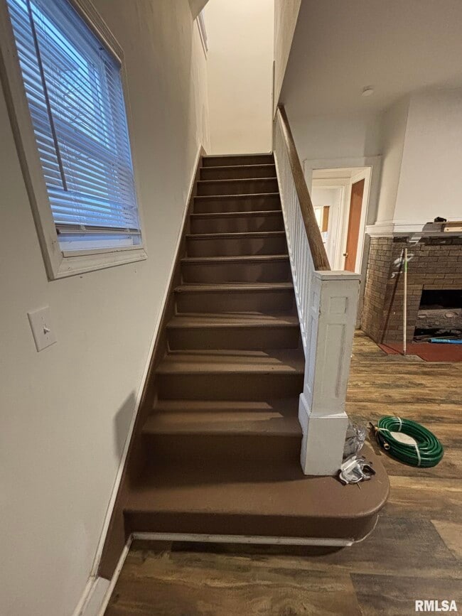 Building Photo - 707 E Nebraska Ave