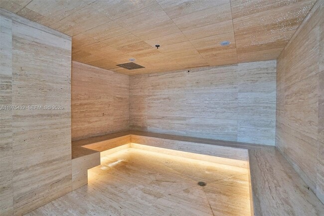 Building Photo - 16385 Biscayne Blvd