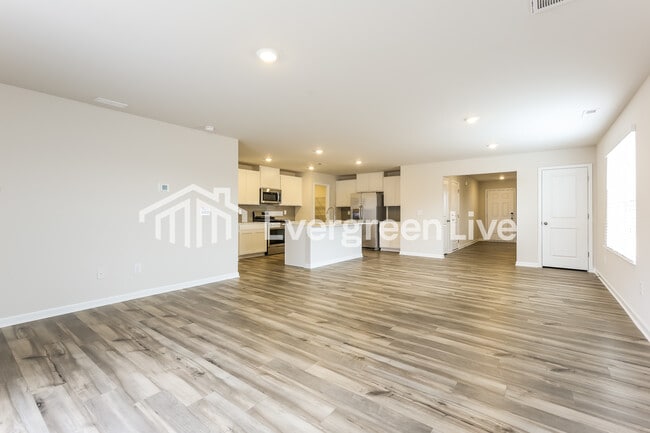 Building Photo - ready now