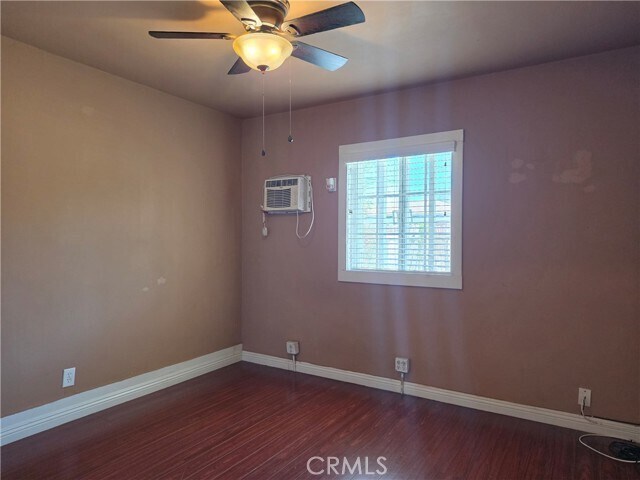Building Photo - 1176 N Park Ave