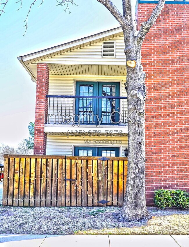 Building Photo - 4400 Hemingway Dr