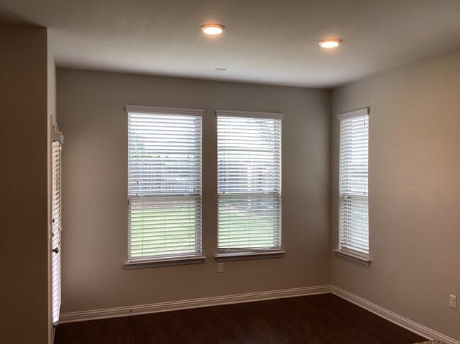 Building Photo - 6109 Gerard Dr