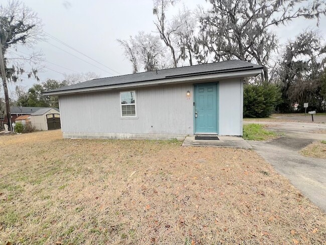 Building Photo - 23 Kandlewood Dr