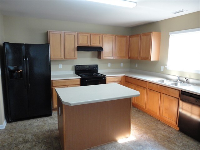 Building Photo - 4123 Taylor Oaks Dr