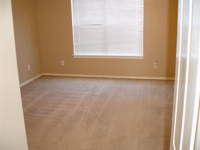 Building Photo - 11843 Keystone Spring Way