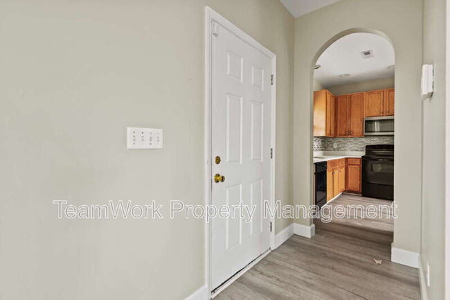 Building Photo - 311 Harriswood Ln