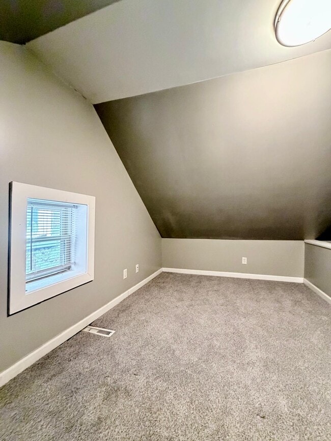 Building Photo - 123 E Louther St