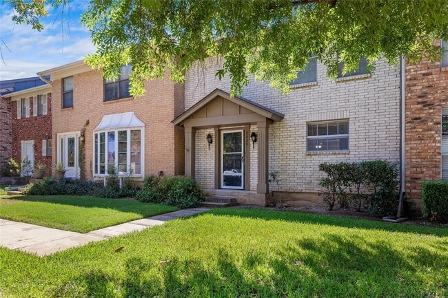 Building Photo - 1859 Coronado Hills Dr