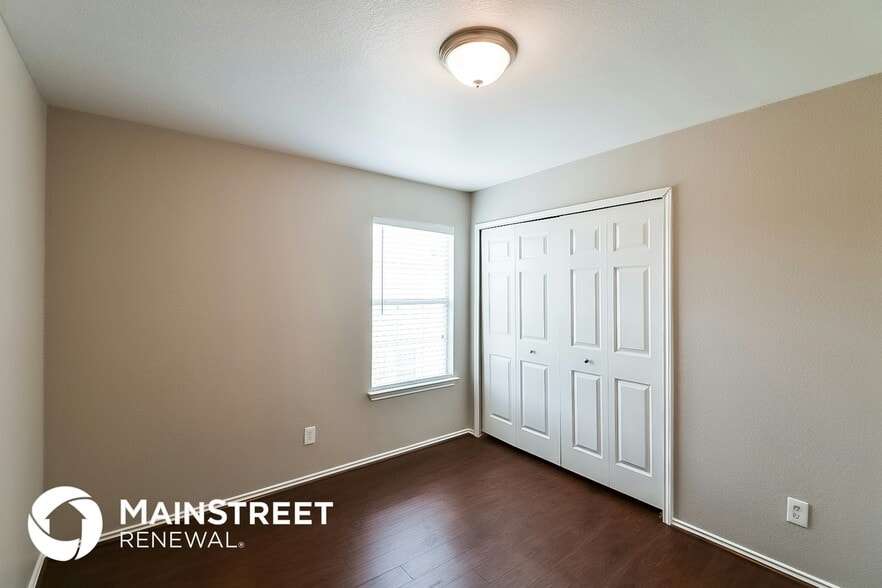 Building Photo - 3 Basin Elm