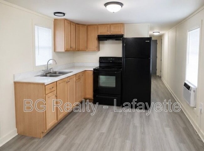 Building Photo - 1012 Delcambre Rd