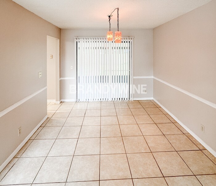 Building Photo - 8155 Crosswind Rd