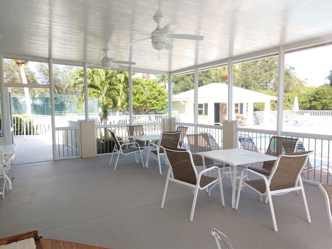 Building Photo - Annual Furnished - Attractive 2 Bedroom 2 Bathroom Plus a Den Condo with 2nd floor Reserve View!