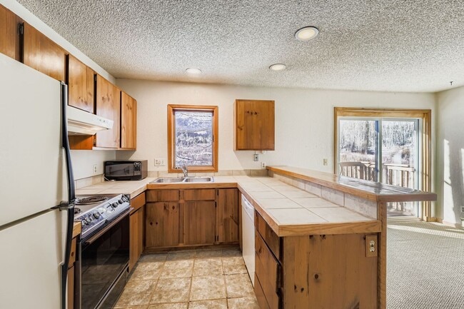 Building Photo - 345 N Chipmunk Cir