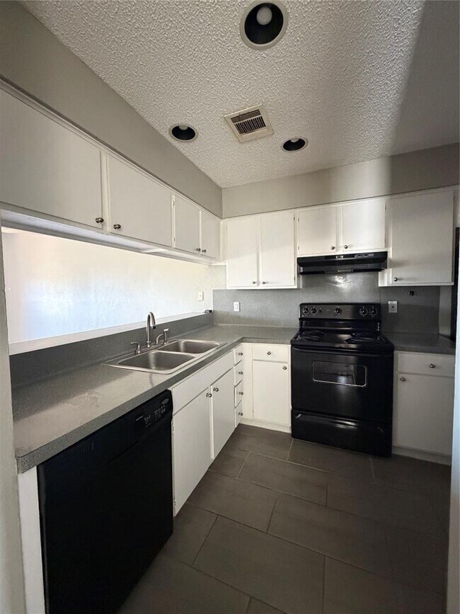 Building Photo - 5305 Indio Cove