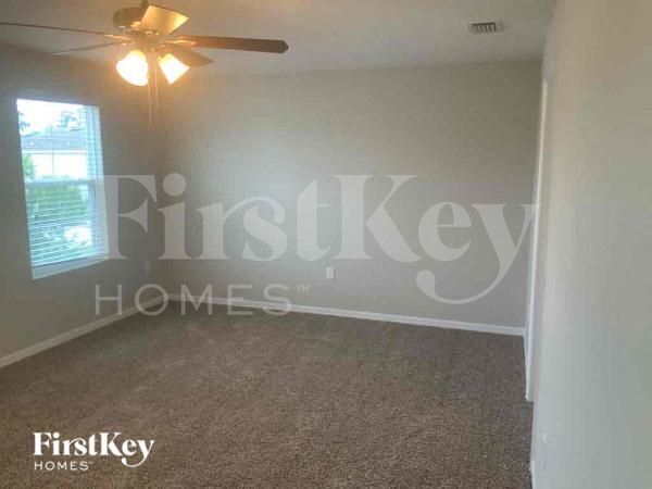 Building Photo - 1807 Greenwood Valley Dr