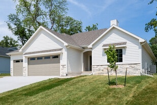 Building Photo - 807 Bridgeview St