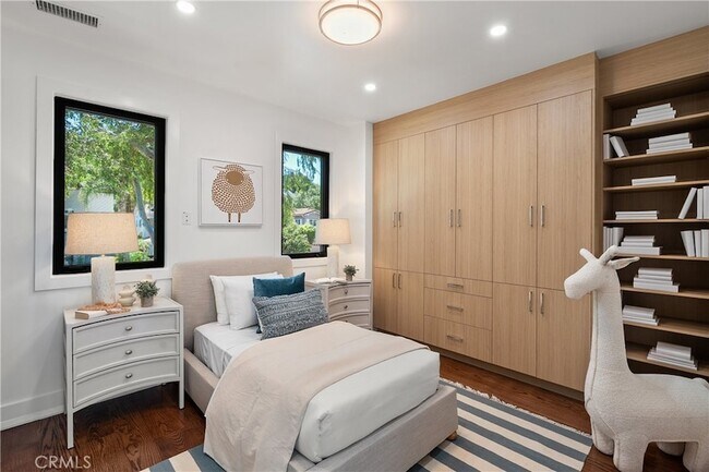 Building Photo - 14519 Greenleaf St