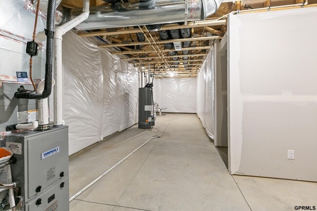 Building Photo - 12811 S 45th Ter