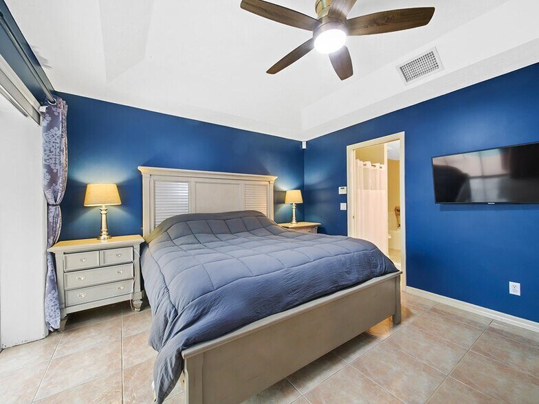 Building Photo - 3051 SW Earl Ave