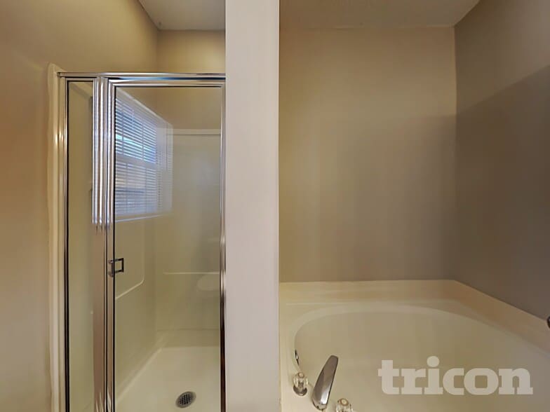 Building Photo - 5207 Hedgecrest Pl