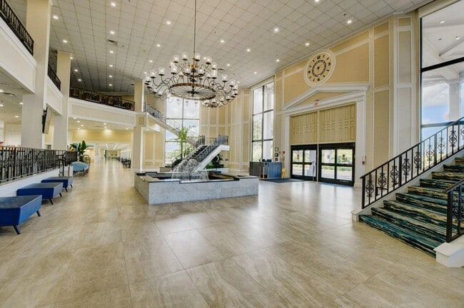 Building Photo - 361 Tilford Q