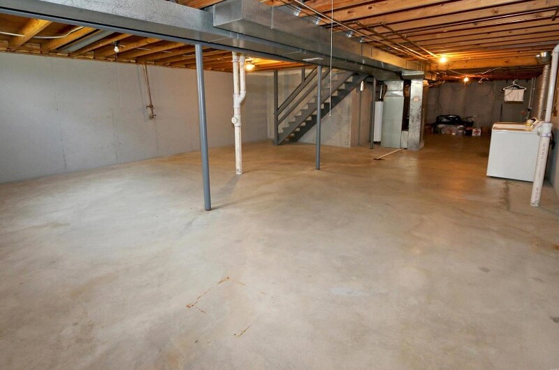 Building Photo - 1021 Sweepstakes Ln