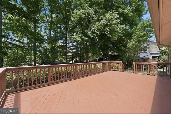 Building Photo - 8609 Woodview Dr