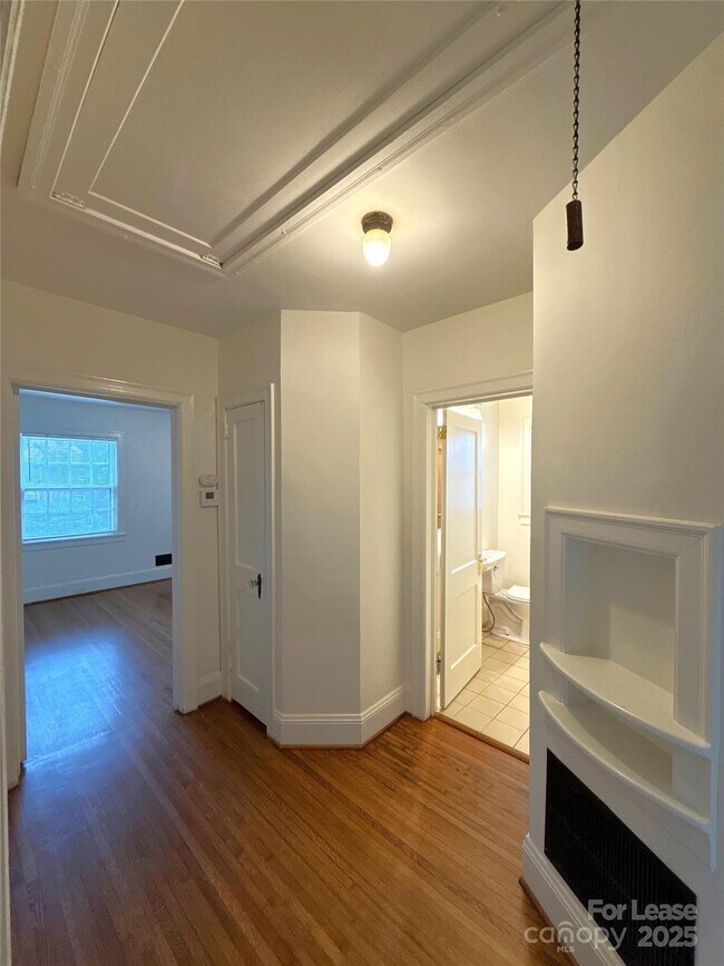 Building Photo - 1901 Armstrong Park Dr