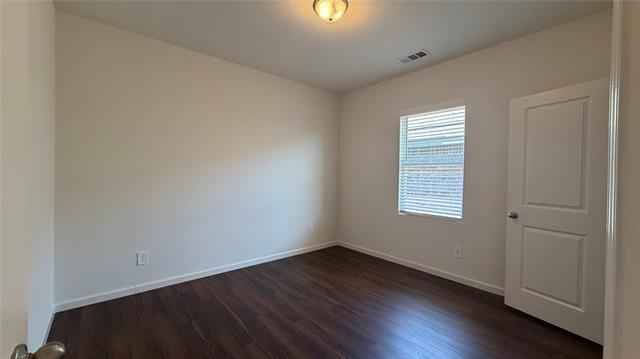 Building Photo - 717 Yorkshire Dr