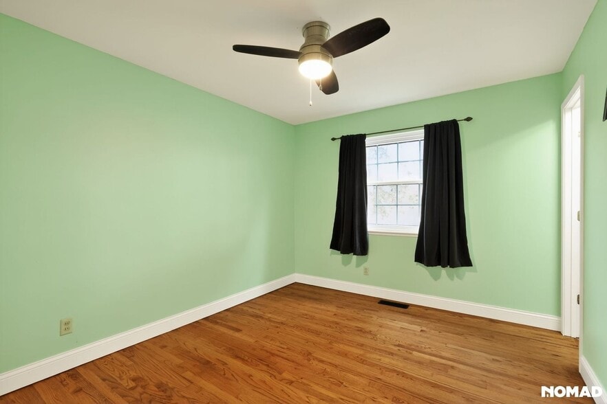 Building Photo - 2354 Jackson Dr