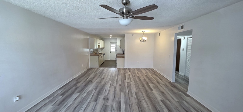 Building Photo - 758 W Rosewood Ln