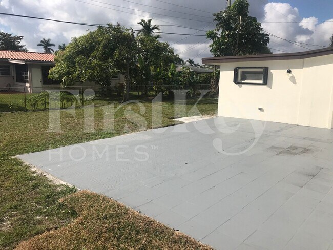 Building Photo - 1420 NW 176th Terrace