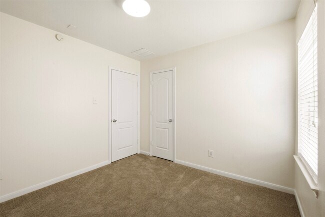 Building Photo - 7719 Serene Wood Ln