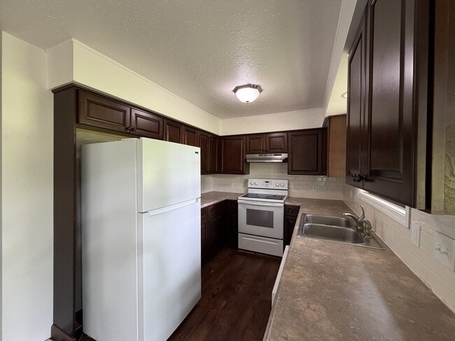 Building Photo - 2598 Marion County 6064