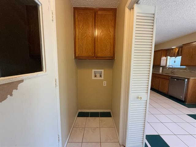 Building Photo - 5604 Ember Dr