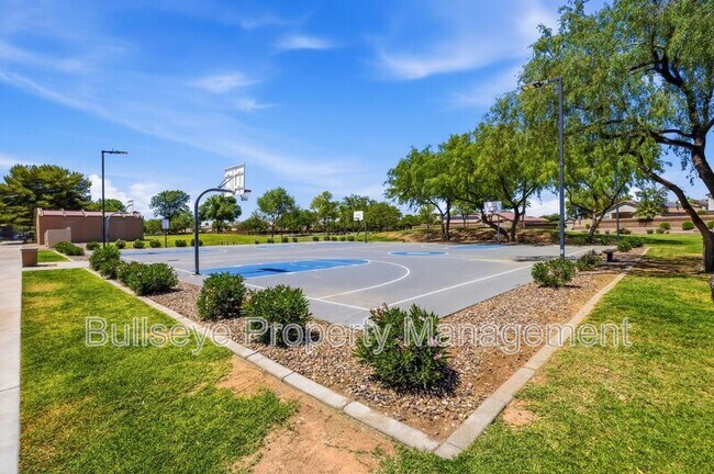 Building Photo - 21069 N Jocelyn Ln