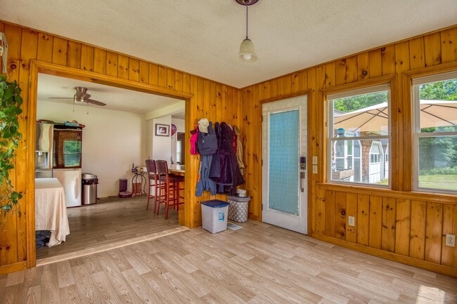 Building Photo - 770 Dalton Rd