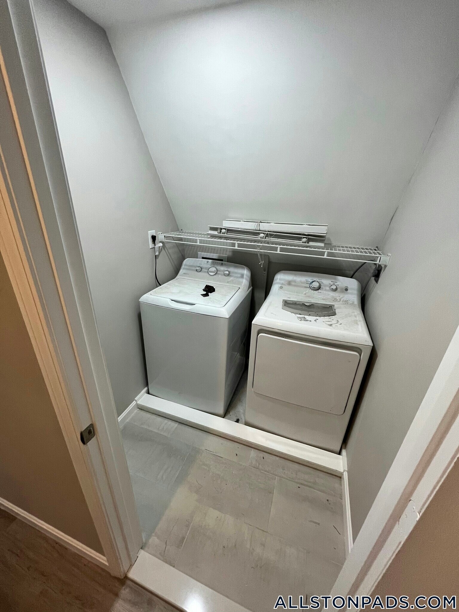 Building Photo - 66 Quint Ave