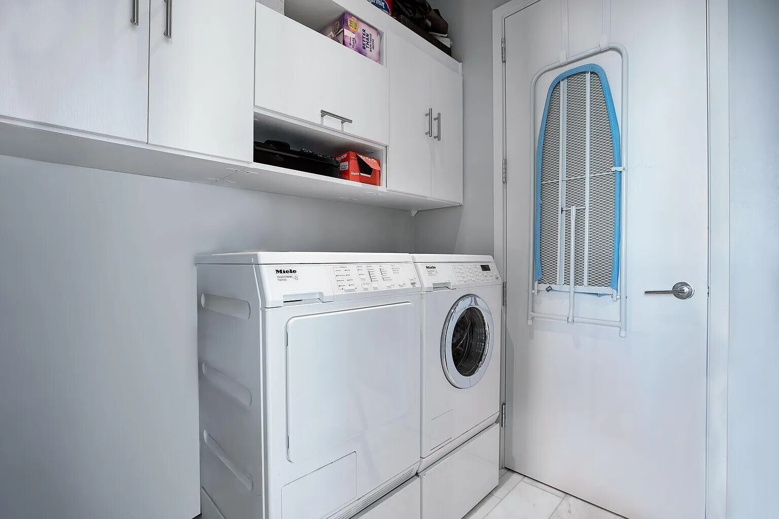 Building Photo - 210 Lavaca St