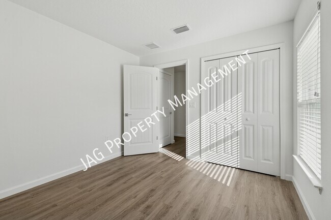 Building Photo - 15 Sea Garden Path