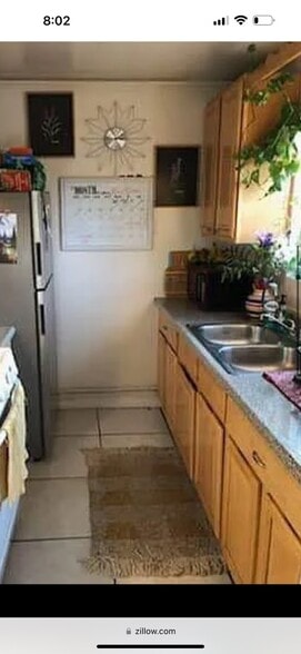 Building Photo - 1054 E Salt Lake St