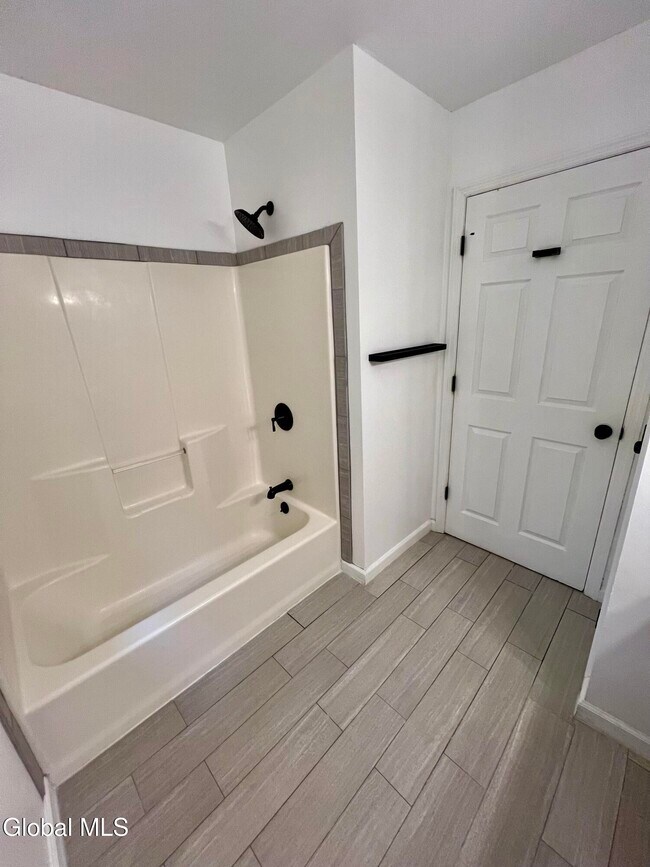 Building Photo - 21 Loughberry Rd