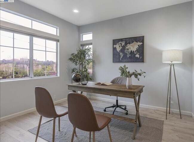 Building Photo - 7595 Canyon Meadows Cir