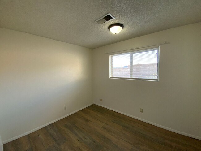 Building Photo - 4 Bedroom Single Story Home Available Near Tramway Blvd NE & Copper Ave NE!