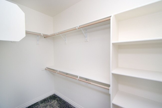 Building Photo - 18662 Ginny Crk Ct