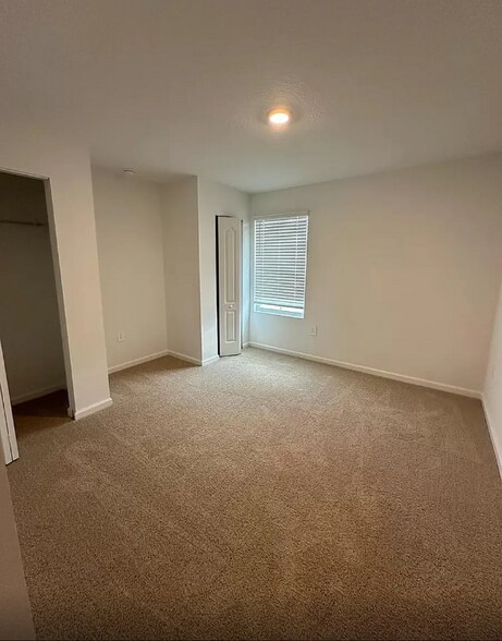 Building Photo - 79 Blue Hvn Rd