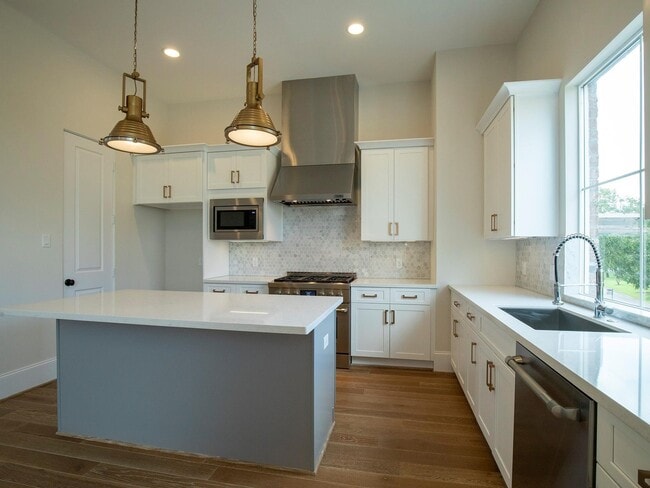 Building Photo - 3821 N Braeswood Blvd